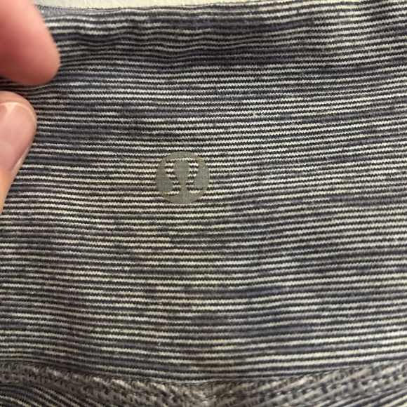 Lululemon Align Leggings Women’s Grey & White Striped 25” Inseam Size 2 - Picture 4 of 7